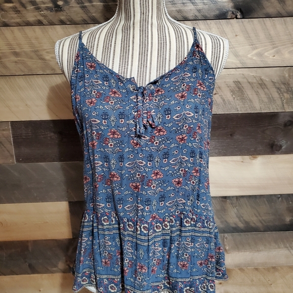 American Eagle Top. Size lg - Picture 1 of 3